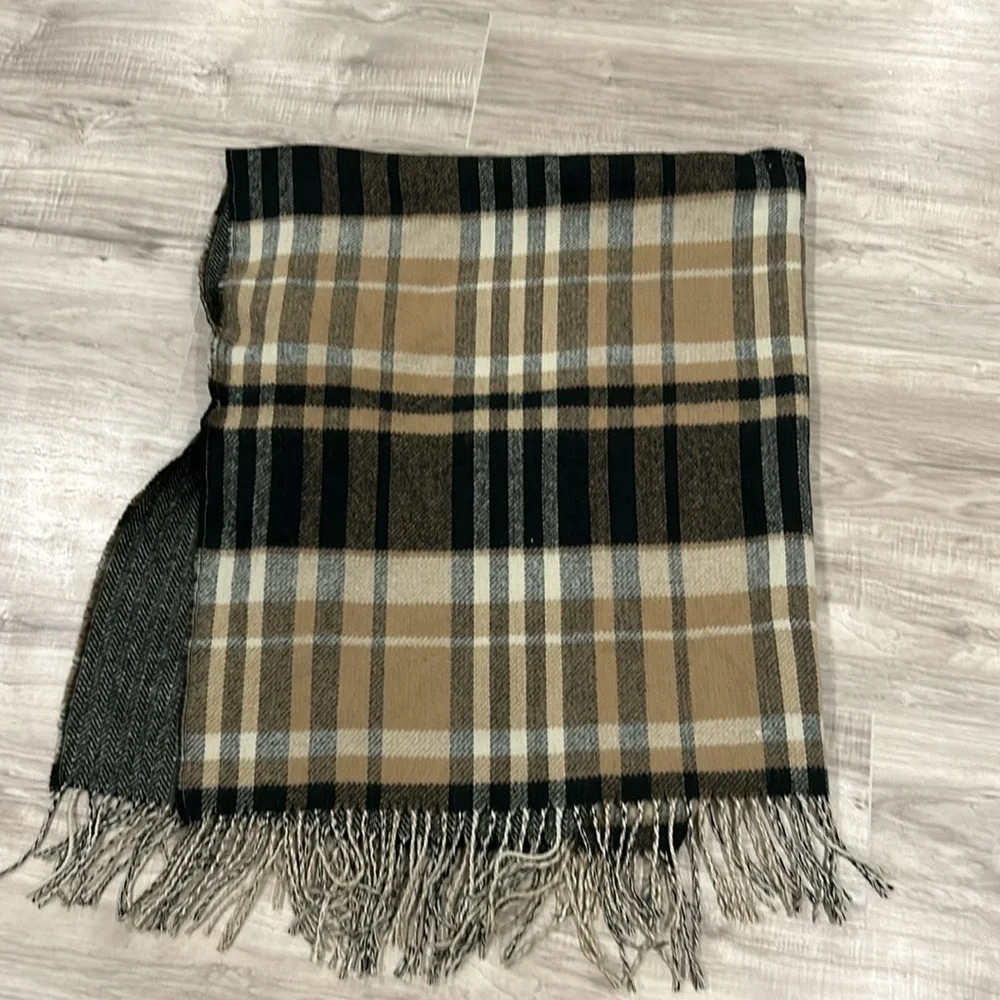 Poncho by Liz Claiborne neutral plaid